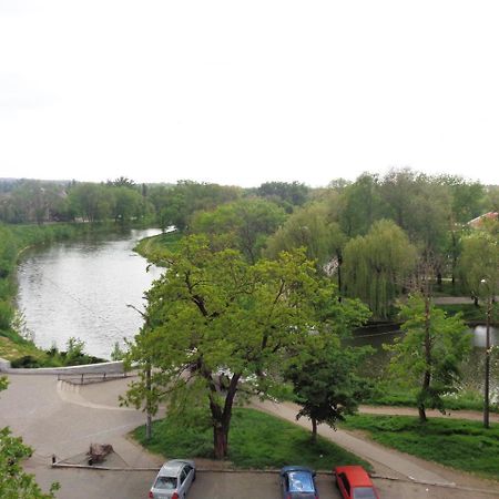 Староярмаркова С Видом На Парк И Реку Kryvyj Rih Eksteriør billede